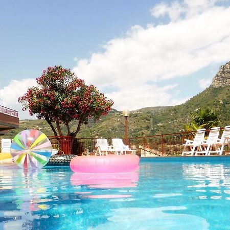 Residence Green Park Ventimiglia Esterno foto
