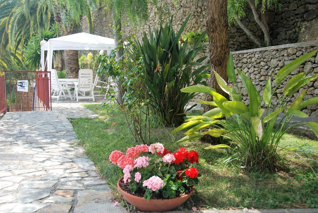 Residence Green Park Ventimiglia Esterno foto