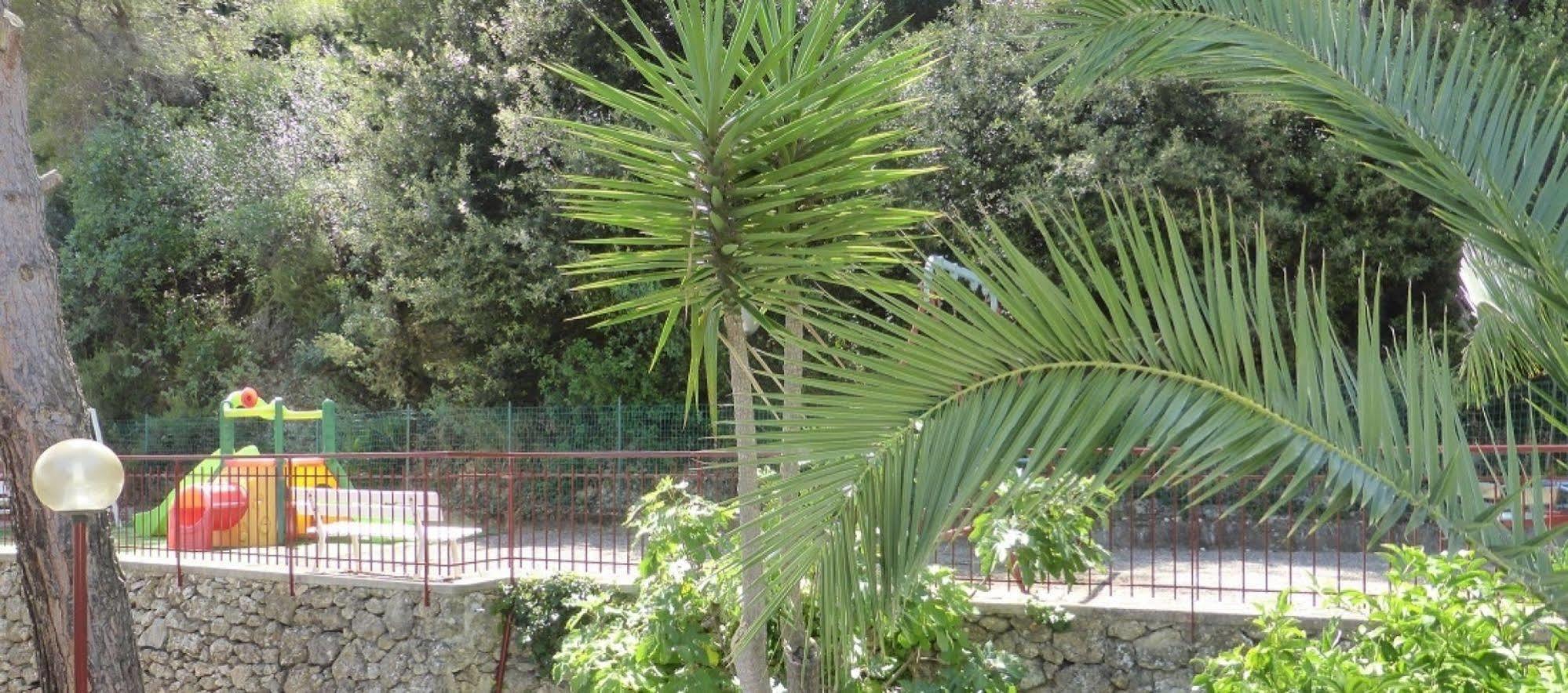Residence Green Park Ventimiglia Esterno foto
